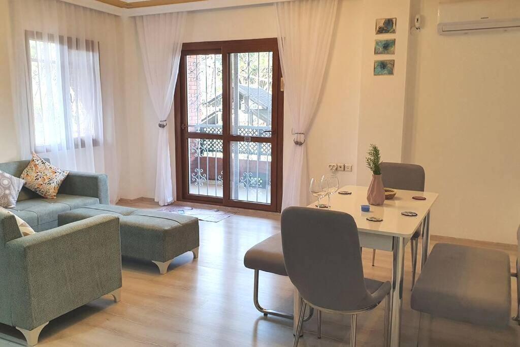 2+1 Apartm With Garden + Balcony , At Ladies Beach Кушадасы Экстерьер фото